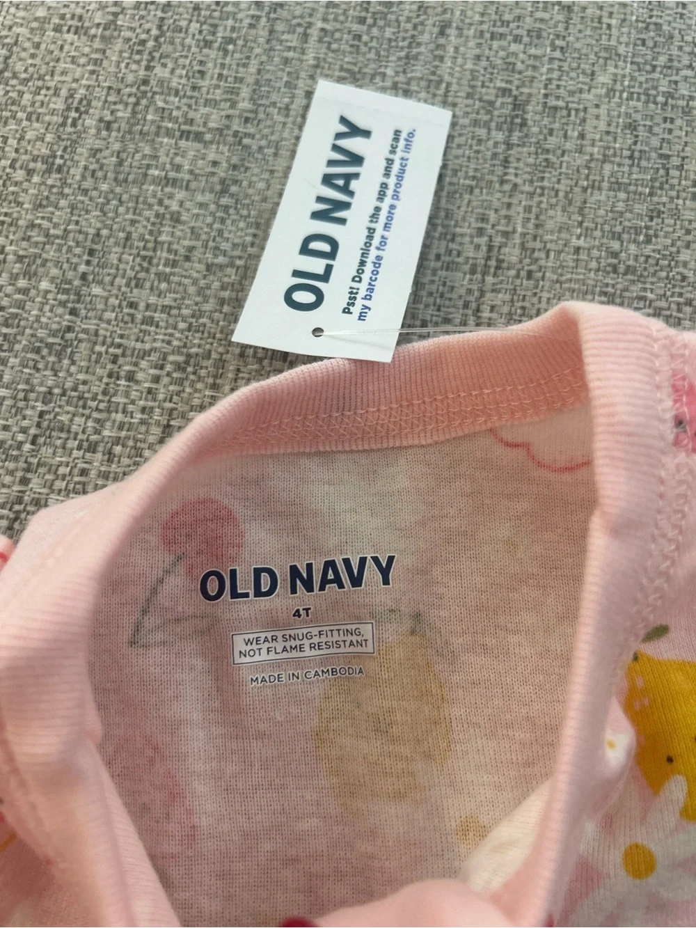 Old Navy Pink Fruit & Flower Zip-Up Pajama Set. NWT. Size 4T